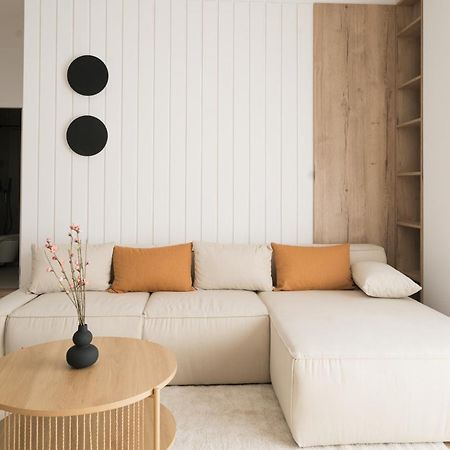 Flow Apartment 1 Bedroom With Parking คลูจ-นาโปกา ภายนอก รูปภาพ