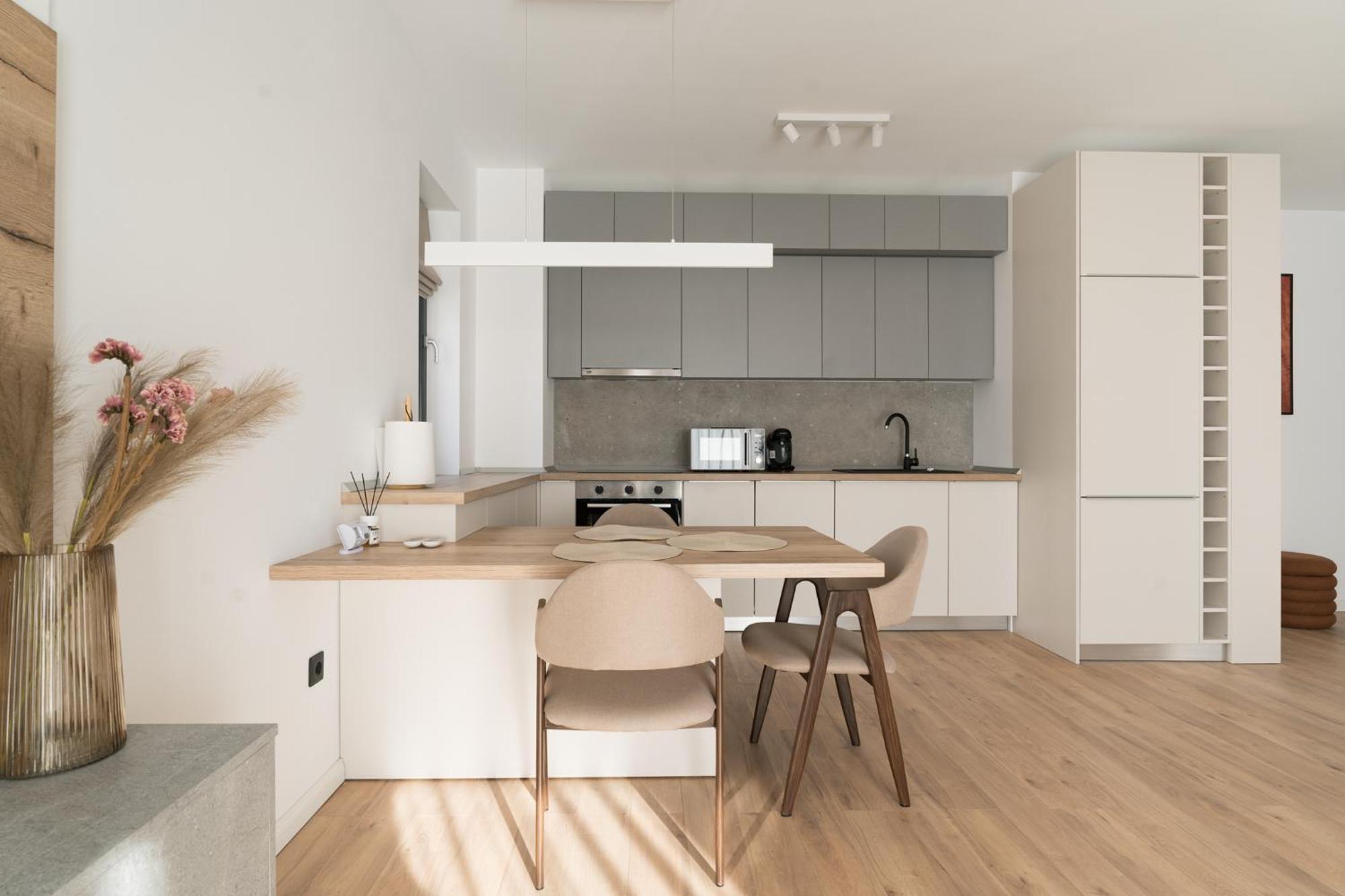 Flow Apartment 1 Bedroom With Parking คลูจ-นาโปกา ภายนอก รูปภาพ